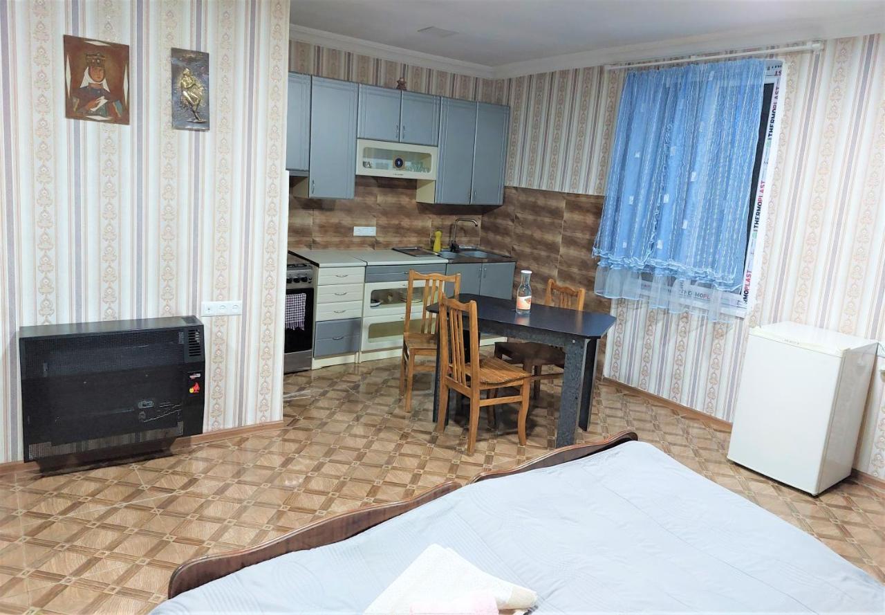Apartment Beso Kutaisi Eksteriør bilde
